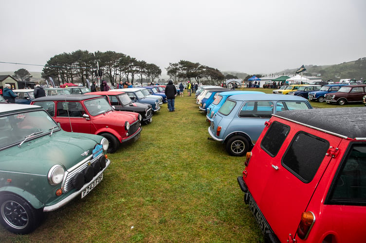 Mini's at the Riviera Run.