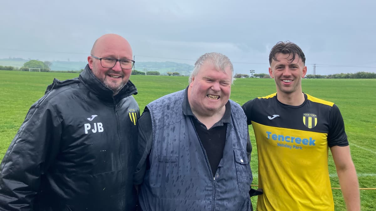 John Boxall Blind groundhopper visits Looe for his 1,904th football match ...