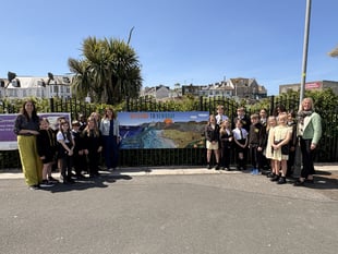 Pupils create artwork to greet rail passengers 