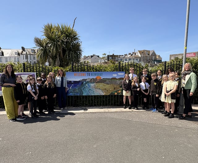 Pupils create artwork to greet rail passengers 