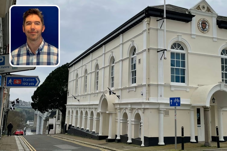 Gordon McCaw has stepped down from Saltash Town Council, citing frustration over what he described as a lack of appetite for “meaningful change” within the authority