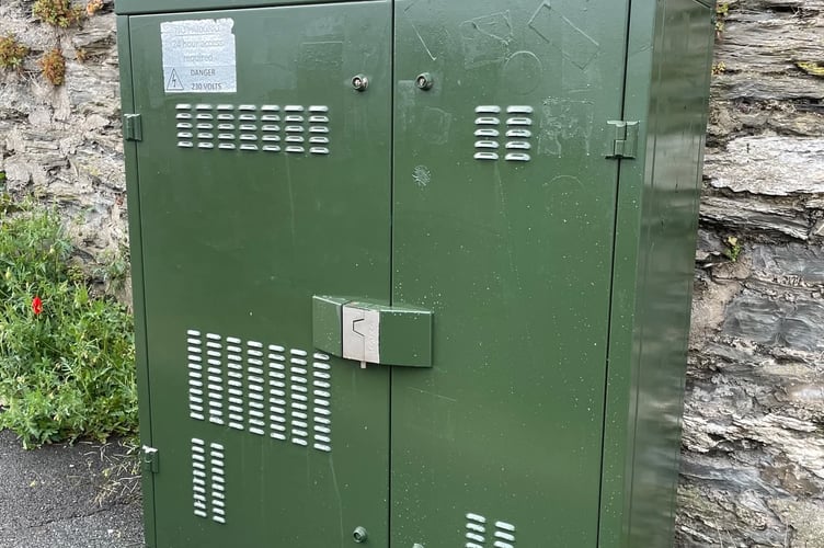 Two boxes on Headland Road and Dane Road have now been repainted green