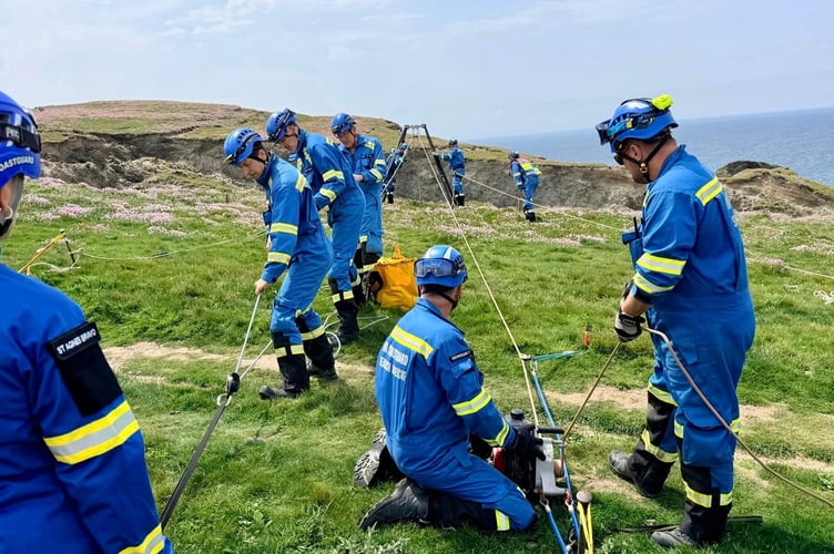 A technical rope rescue was rigged up (Picture: Newquay Coastguard Search and Rescue Team)