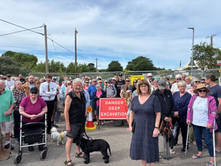 “Fill our hole” say mineshaft village residents 