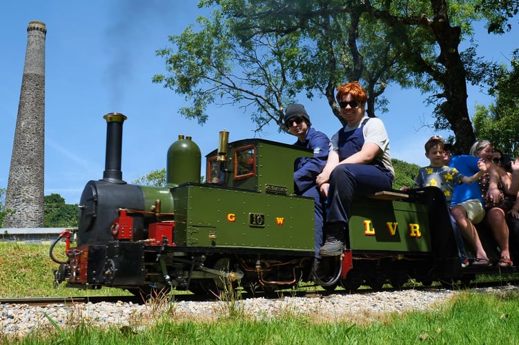 Kilgharrah visiting steam locomotive on Lakeside Railway