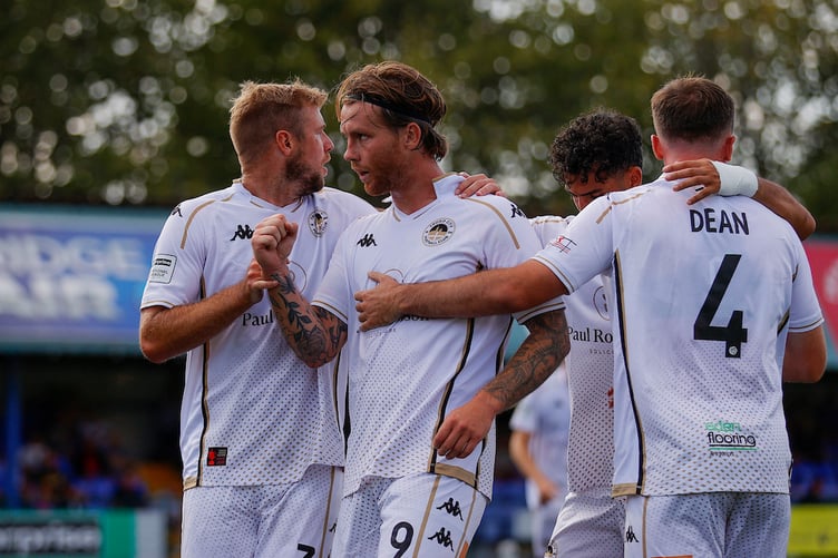 Goal celebrations for Tyler Harvey of Truro City during the Enterprise National League South match between Tonbridge Angels and Truro City at Longmead Stadium, Tonbridge on 22 August 2026 (Photo: Tom Cusden/PPAUK)