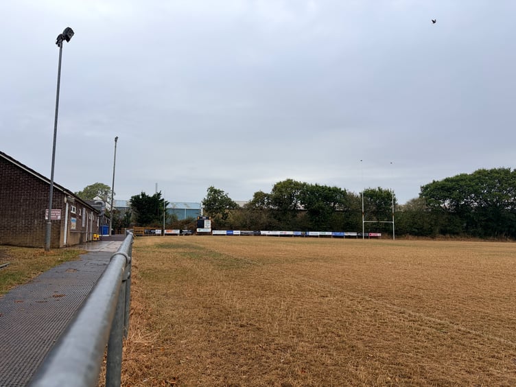 Town councillors have backed plans for Saltash Rugby Club to install new floodlights at their Moorlands Lane ground