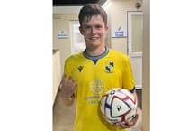 Tresidder's quadruple keeps Sticker at the summit