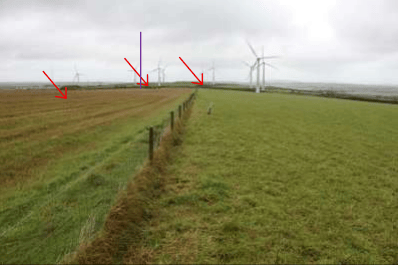 The site in purple and the barrows in red